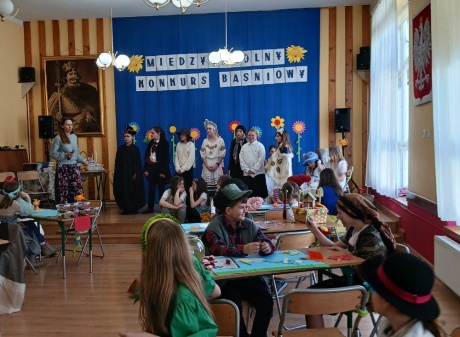 Powiększ obraz: Międzyszkolny Konkurs Baśniowy